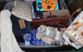 Helena-Reet: Jag packar saker för en bilresa i Finland … genast kommer det fram hur mycket saker som ryms i en liten bil
