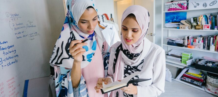 Danmark: Dansk kommission vill förbjuda hijab i grundskolan