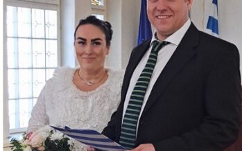 Helena-Reet: Bröllop VOL 2 – att gifta sig på Lyckopalatset och att ha bröllopsfesten hemma!