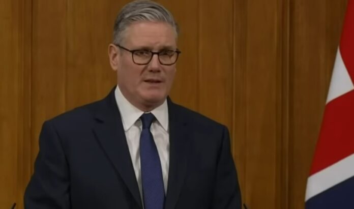 Keir Starmer Suurbritannia Storbritannien leder samtal med 35 länder om att återöppna Hormuzsundet