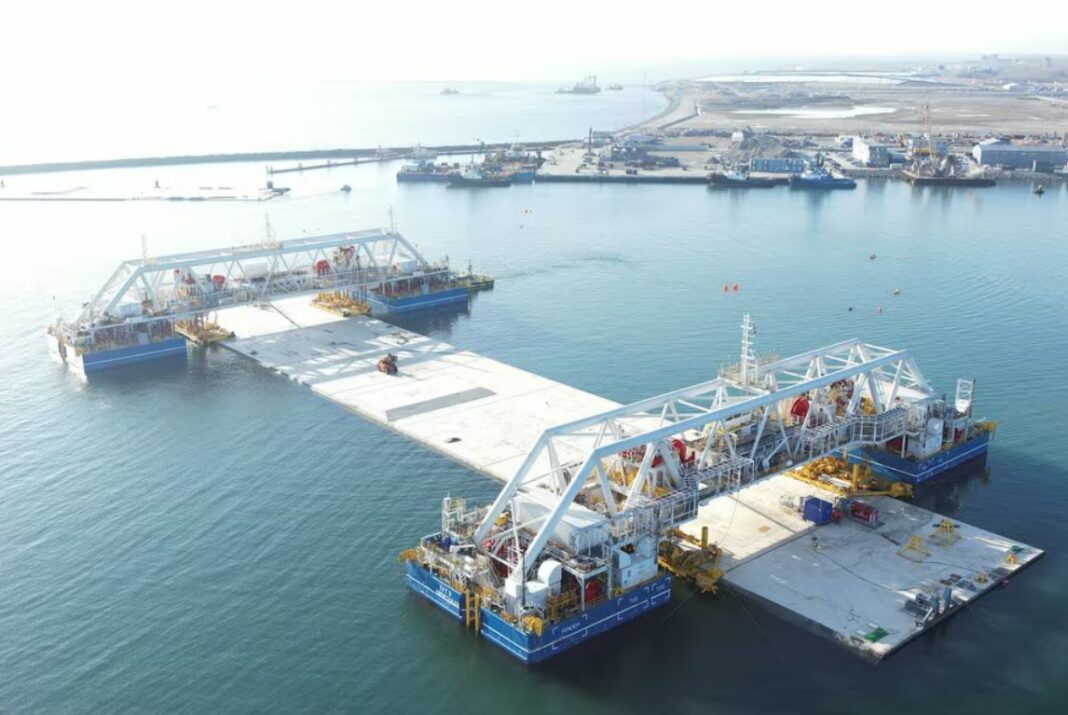 Historiskt steg i Östersjön: Femern Bält-tunnelns tunnelelement sänks snart ned på havsbotten